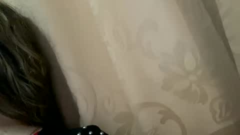 Lauu G online show from 12-22-24, 01:23