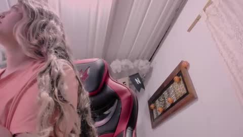 Lauu G online show from 10-24-25, 09:17