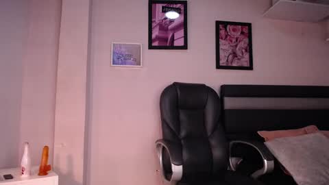 LauWild online show from 01-13-26, 11:26