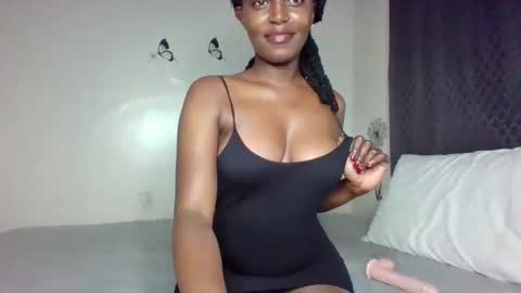 lav285407 online show from 12-19-24, 03:51