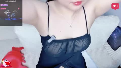 Snapshot of lavender_02 chatting on 04-26-26, 10:51 Tina online show from 04-26-26, 10:51