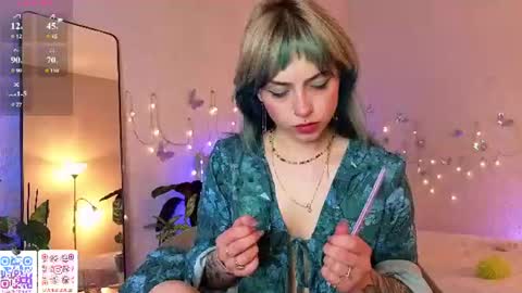 Snapshot of lavenderlav chatting on 06-15-26, 07:38 Melissa online show from 06-15-26, 07:38