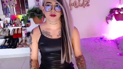 Cristina online show from 12-13-25, 11:43