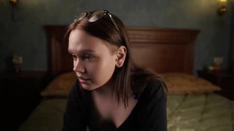 Sara online show from 03-18-26, 02:37