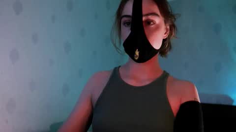 Snapshot of lavinda_lin chatting on 09-21-25, 01:13 Lavinda online show from 09-21-25, 01:13