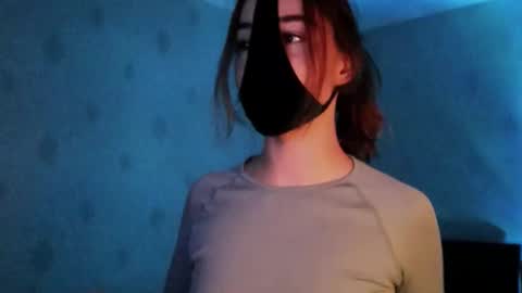 Snapshot of lavinda_lin chatting on 09-30-25, 02:55 Lavinda online show from 09-30-25, 02:55