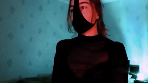 Snapshot of lavinda_lin chatting on 10-11-25, 05:33 Lavinda online show from 10-11-25, 05:33