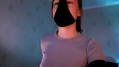 Snapshot of lavinda_lin chatting on 10-31-25, 12:50 Lavinda online show from 10-31-25, 12:50