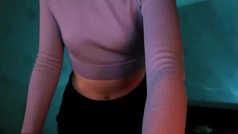 Snapshot of lavinda_lin chatting on 11-02-25, 04:59 Lavinda online show from 11-02-25, 04:59