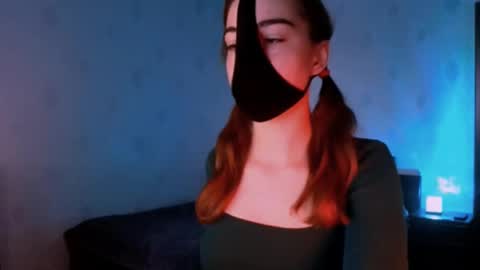 Snapshot of lavinda_lin chatting on 11-08-25, 07:19 Lavinda online show from 11-08-25, 07:19