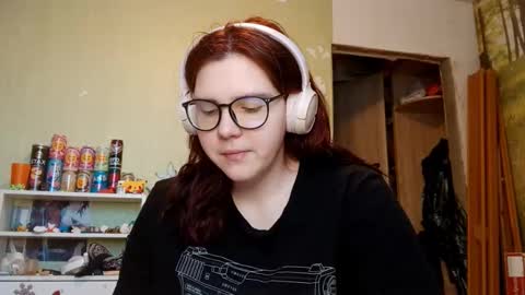 Snapshot of lavonesorge chatting on 02-03-26, 06:51 Adeline online show from 02-03-26, 06:51