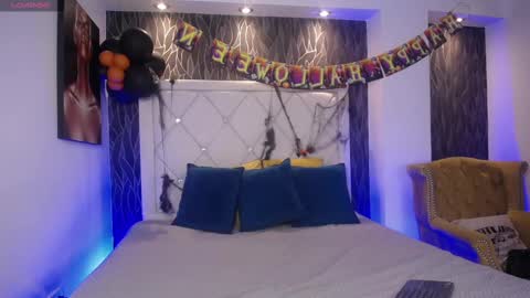 Snapshot of lawford_mike chatting on 11-02-25, 12:51 Mike online show from 11-02-25, 12:51