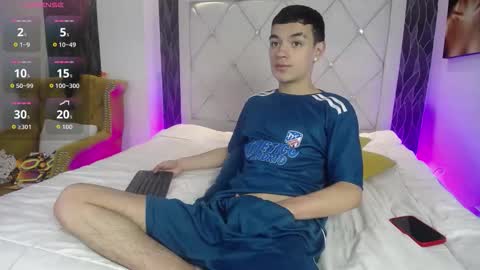 Snapshot of lawford_mike chatting on 11-05-25, 02:06 Mike online show from 11-05-25, 02:06