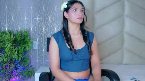 laya online show from 02-01-26, 04:00