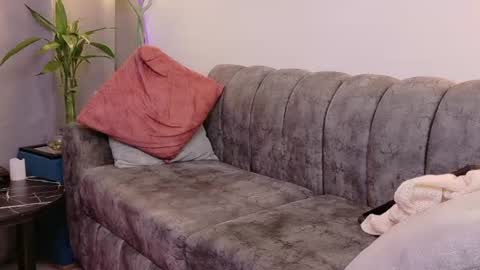 laya online show from 07-20-26, 04:05