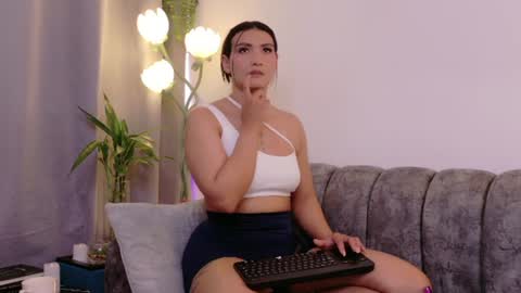laya online show from 07-28-26, 11:17