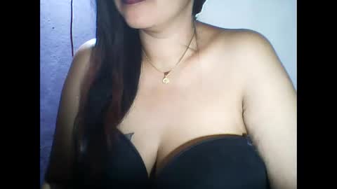 layanah12 online show from 05-06-26, 07:08