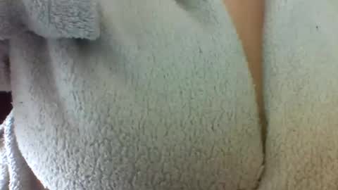 Snapshot of layannalea chatting on 04-27-26, 05:22 layannalea online show from 04-27-26, 05:22