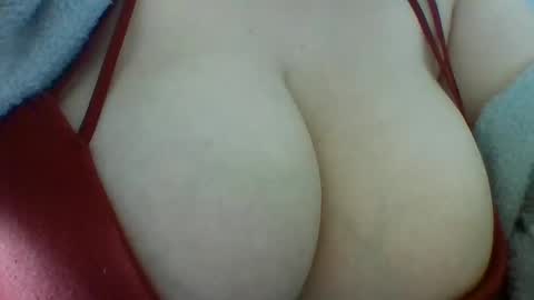 Snapshot of layannalea chatting on 05-06-26, 10:15 layannalea online show from 05-06-26, 10:15