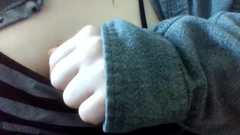 Snapshot of layannalea chatting on 05-27-26, 09:56 layannalea online show from 05-27-26, 09:56