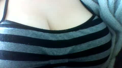 Snapshot of layannalea chatting on 07-07-26, 10:14 layannalea online show from 07-07-26, 10:14