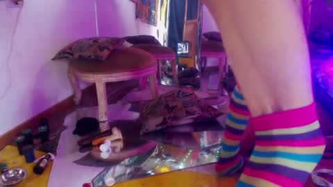 Laye19 online show from 02-05-25, 05:31