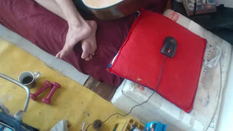 Laye19 online show from 02-19-25, 06:54