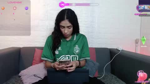 Layla online show from 02-07-25, 01:15