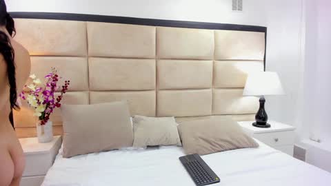 Layla And Fox  online show from 01-28-25, 08:26