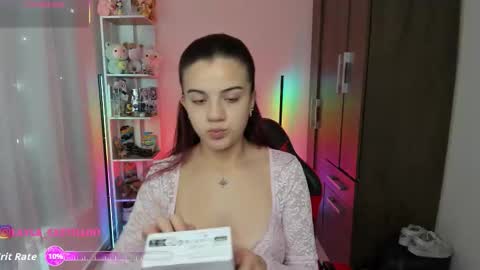 Layla online show from 11-11-25, 02:28