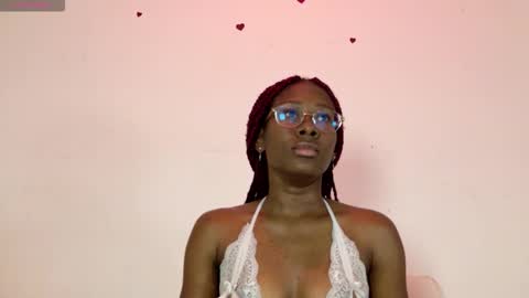 layla online show from 02-24-26, 12:25