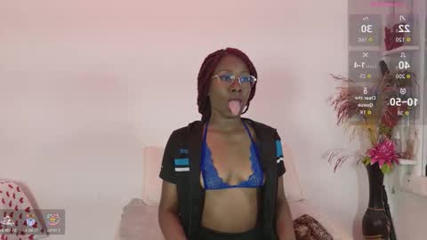 layla online show from 02-28-26, 12:17