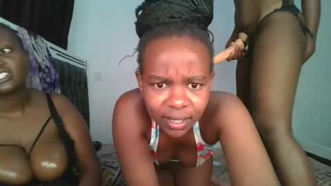 layla_cutiee online show from 02-25-26, 07:01