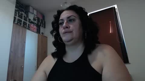 Layla online show from 10-21-25, 06:03
