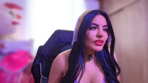 Snapshot of layla_nicols chatting on 04-23-26, 04:09 Layla online show from 04-23-26, 04:09