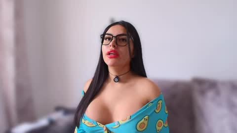 Snapshot of layla_nicols chatting on 04-30-26, 04:13 Layla online show from 04-30-26, 04:13