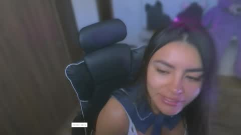 Snapshot of layla_nicols chatting on 05-26-26, 12:23 Layla online show from 05-26-26, 12:23