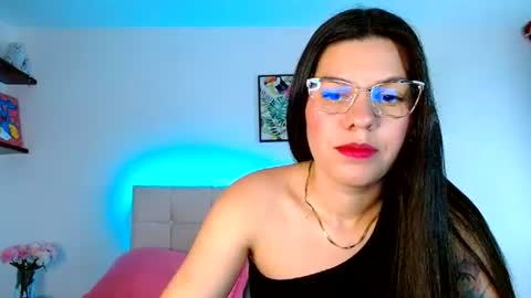 Snapshot of layla_roma chatting on 07-05-26, 08:27 Lia and Rachel online show from 07-05-26, 08:27