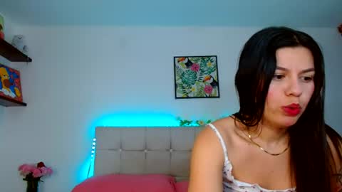 Snapshot of layla_roma chatting on 07-22-26, 02:25 Lia and Rachel online show from 07-22-26, 02:25