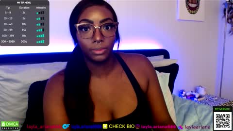 laylaariana online show from 10-28-25, 02:04