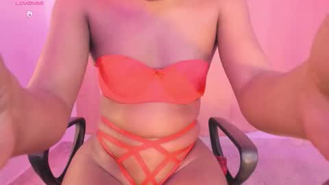 LAYLA online show from 01-10-26, 12:45