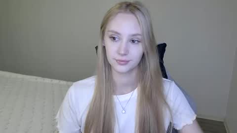 LaylaPretty001 online show from 11-13-25, 05:28