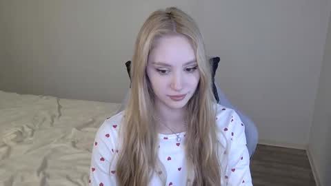 LaylaPretty001 online show from 02-03-26, 06:40