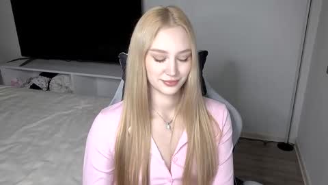 LaylaPretty001 online show from 02-21-26, 09:21