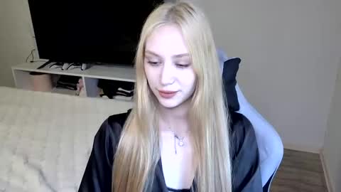 LaylaPretty001 online show from 06-01-26, 05:42