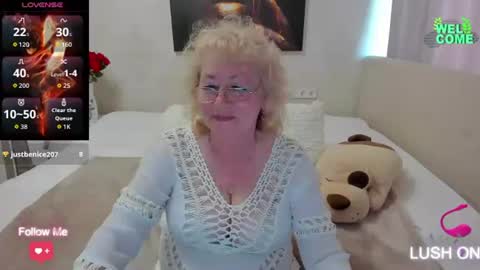 Snapshot of laylaroma chatting on 07-13-26, 02:09 laylaroma online show from 07-13-26, 02:09