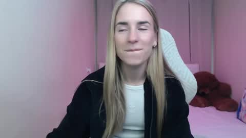 Snapshot of laymablast chatting on 04-26-26, 06:11 laymablast online show from 04-26-26, 06:11