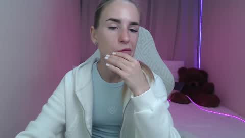 Snapshot of laymablast chatting on 05-14-26, 06:09 laymablast online show from 05-14-26, 06:09