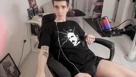 Snapshot of lazy_haze chatting on 08-04-26, 08:06 Haze aka Slava online show from 08-04-26, 08:06