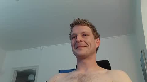 Snapshot of lboogie42 chatting on 05-19-26, 03:51 lboogie42 online show from 05-19-26, 03:51